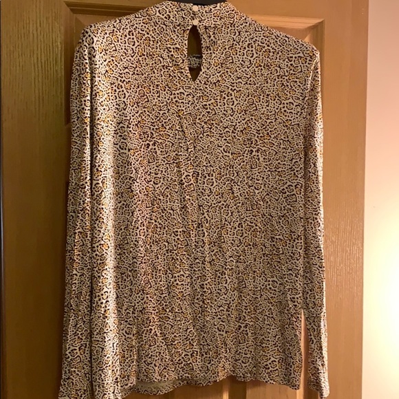 NWT Animal print blouse - Picture 6 of 6
